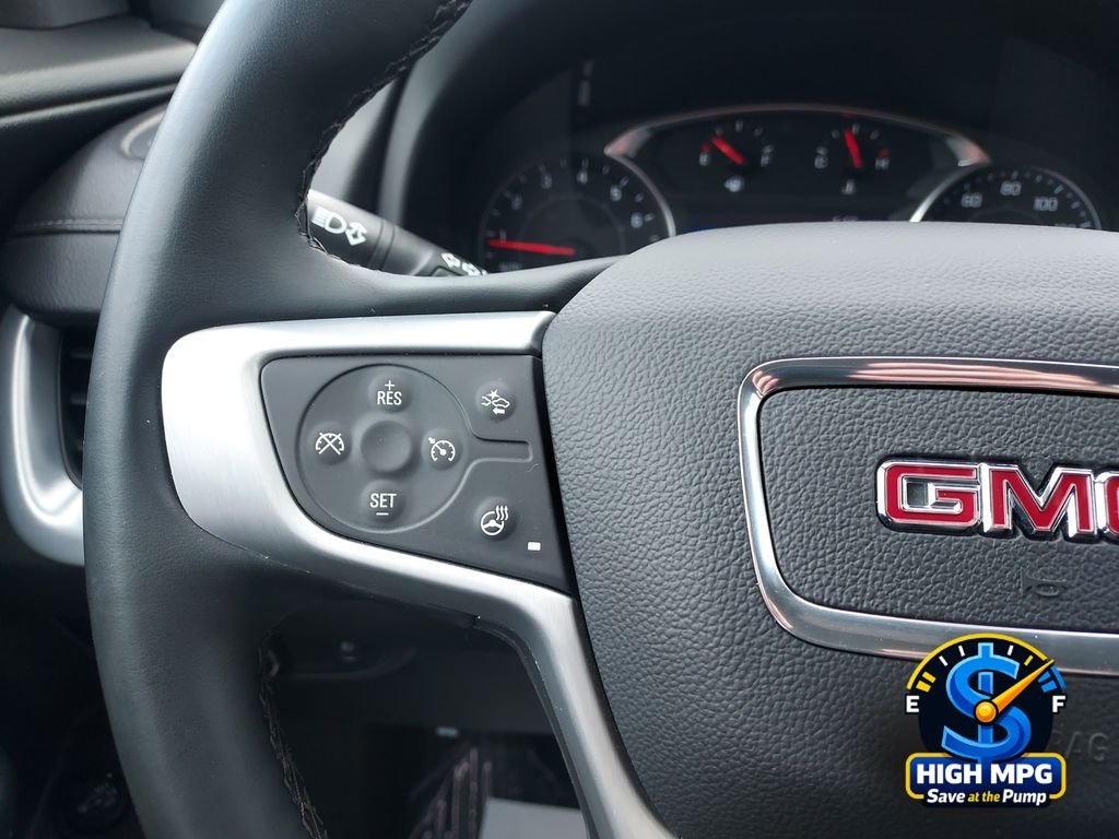 Used 2024 White GMC SLT image 17