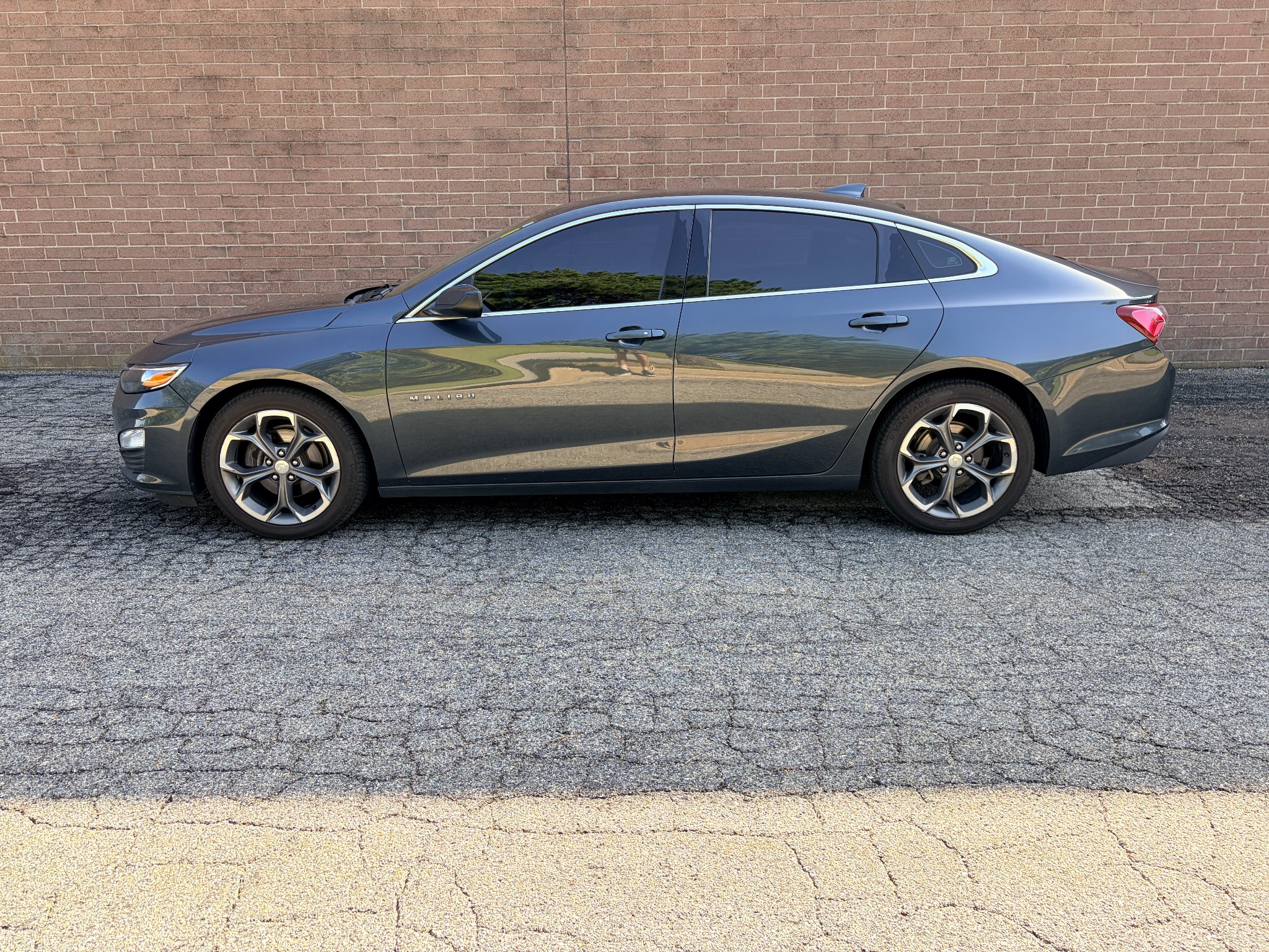 Used 2020 Shadow Gray Metallic Chevrolet LT image 2