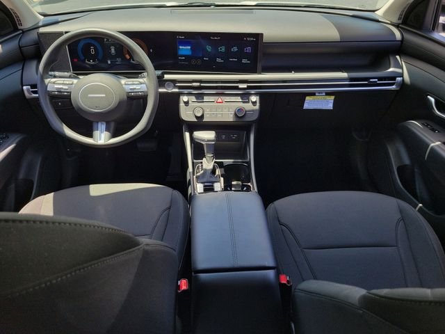 2025 Hyundai Tucson SE - Photo 14