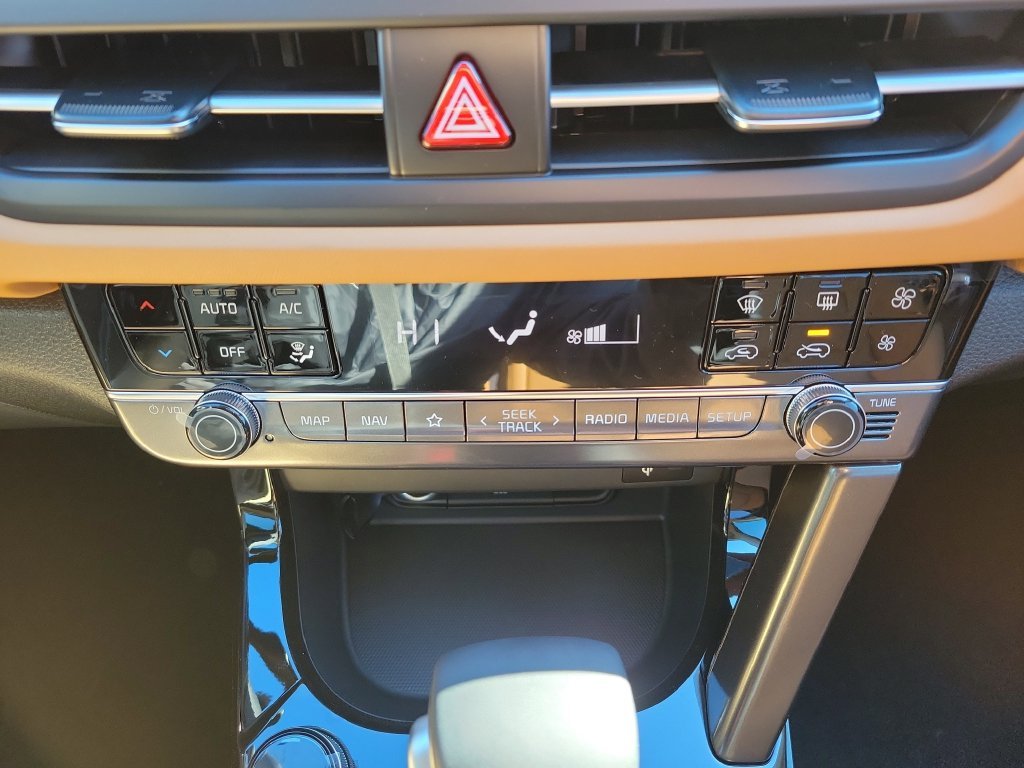 New 2026 Fusion Black Kia EX image 35