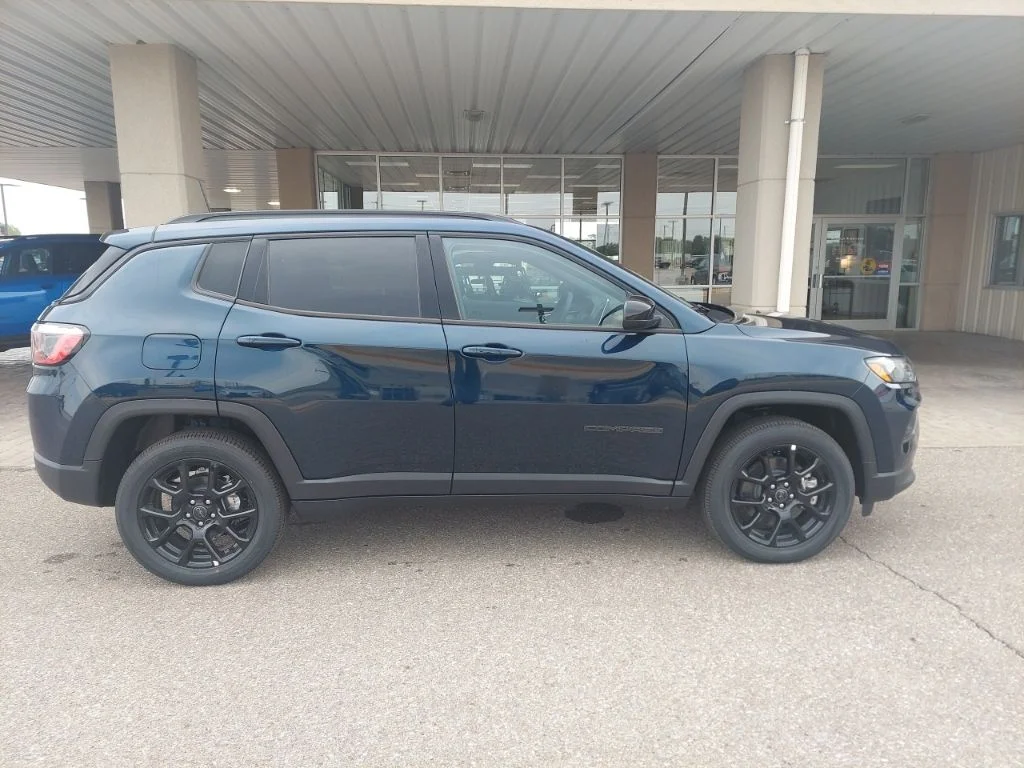 New 2026 Fathom Blue Pearl Coat Jeep Latitude image 8
