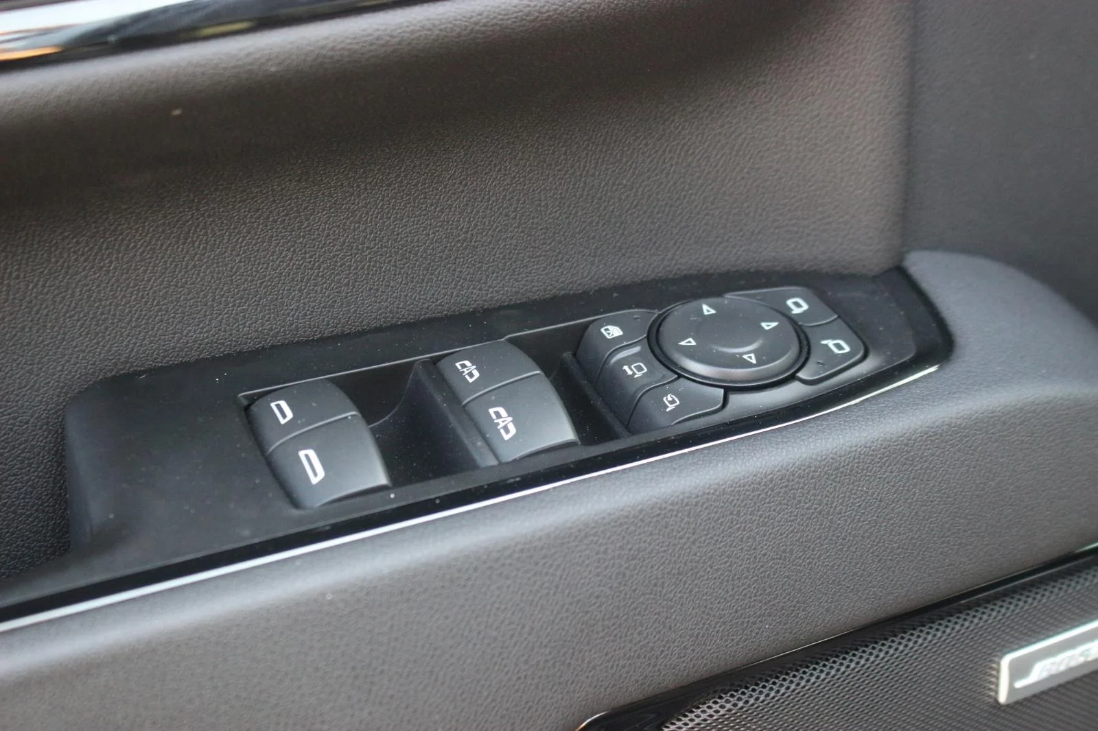 Used 2025 Onyx Black GMC AT4 image 16