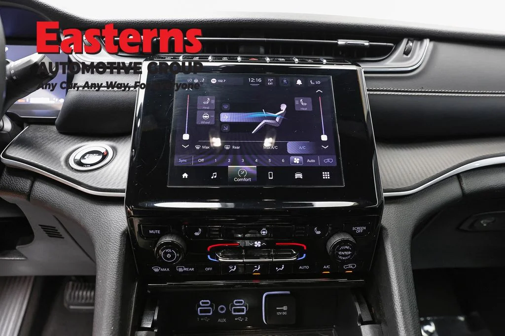 Used 2025 Black Jeep Altitude image 12