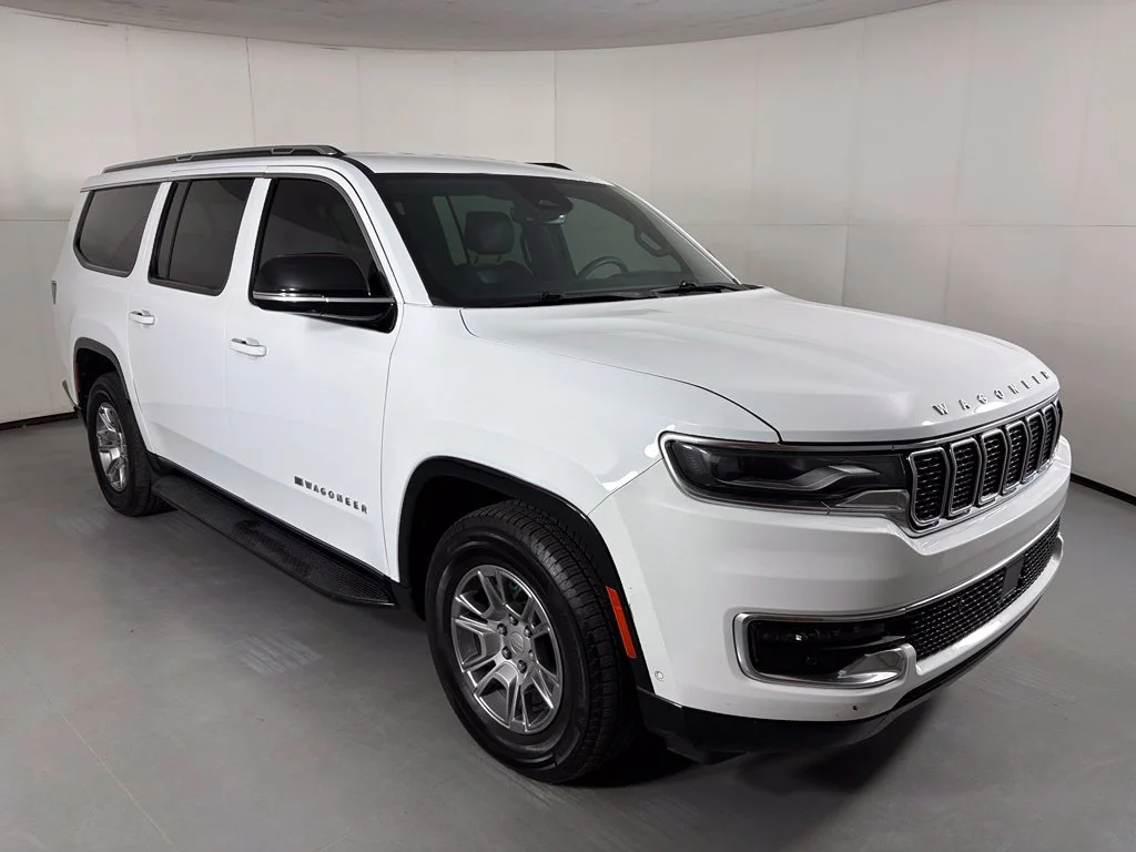 Used 2023 White Jeep Base image 2