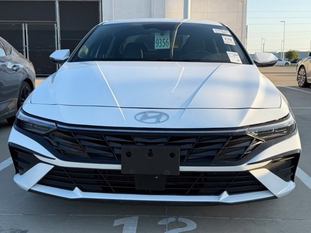 Used 2025 White Hyundai Limited image 11