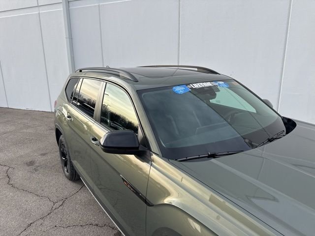 New 2026 Avocado Green Volkswagen 2.0T Peak Edition image 4