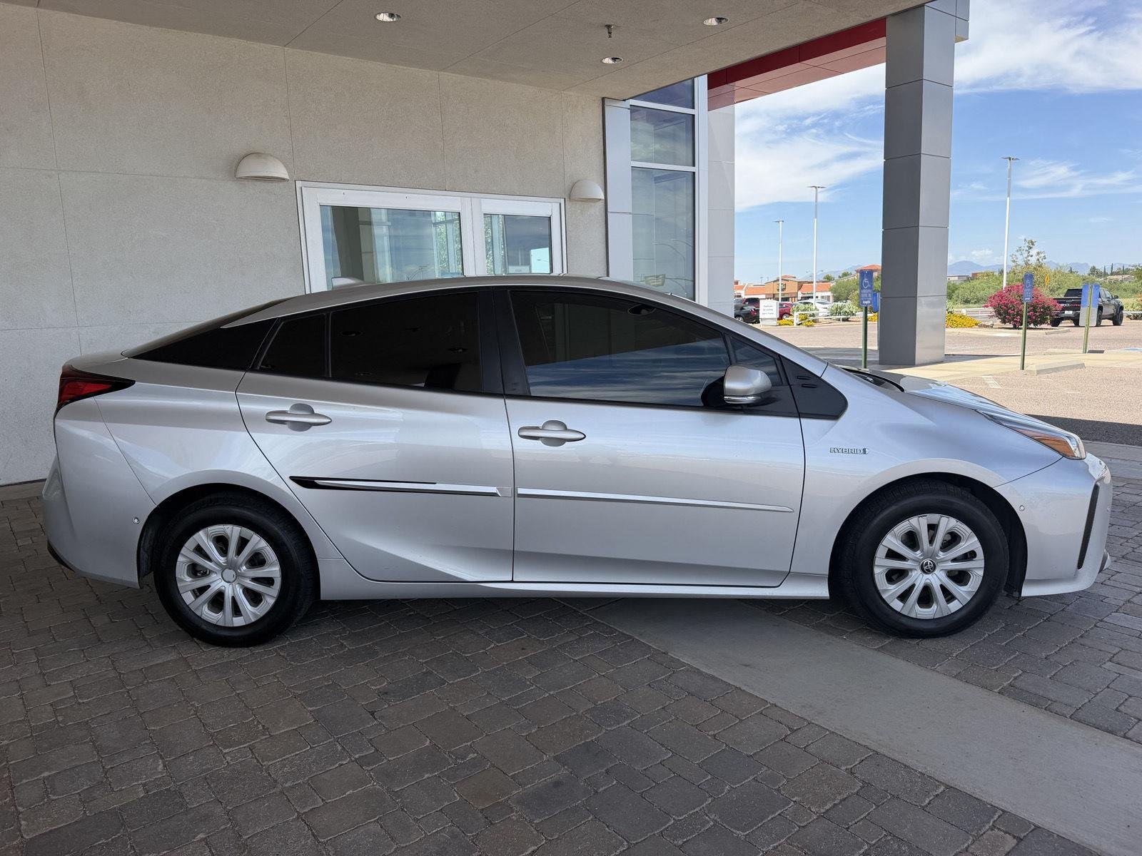 Used 2022 Classic Silver Metallic Toyota LE image 6