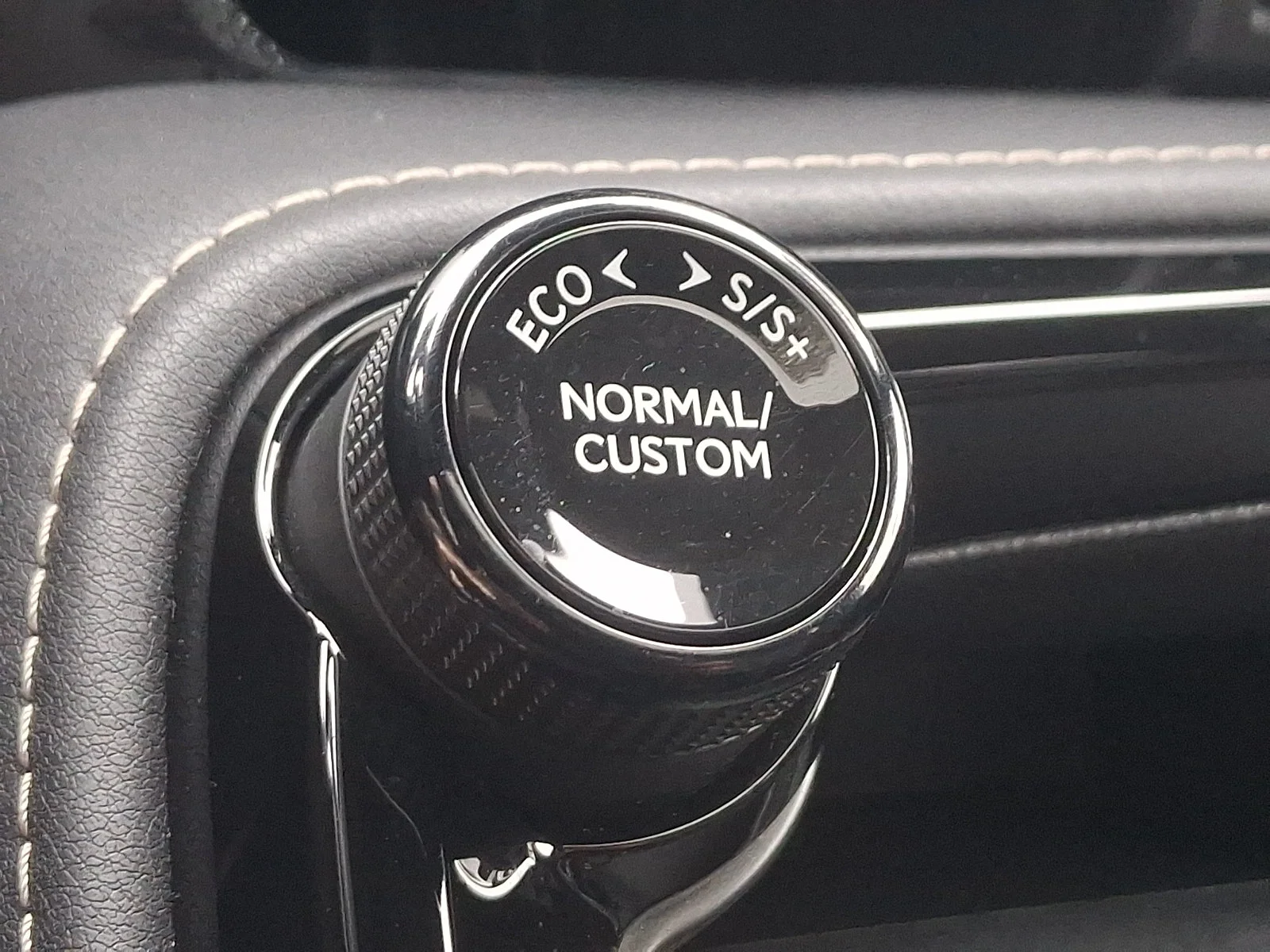 Certified Used 2024 OBSIDIAN Lexus  image 22