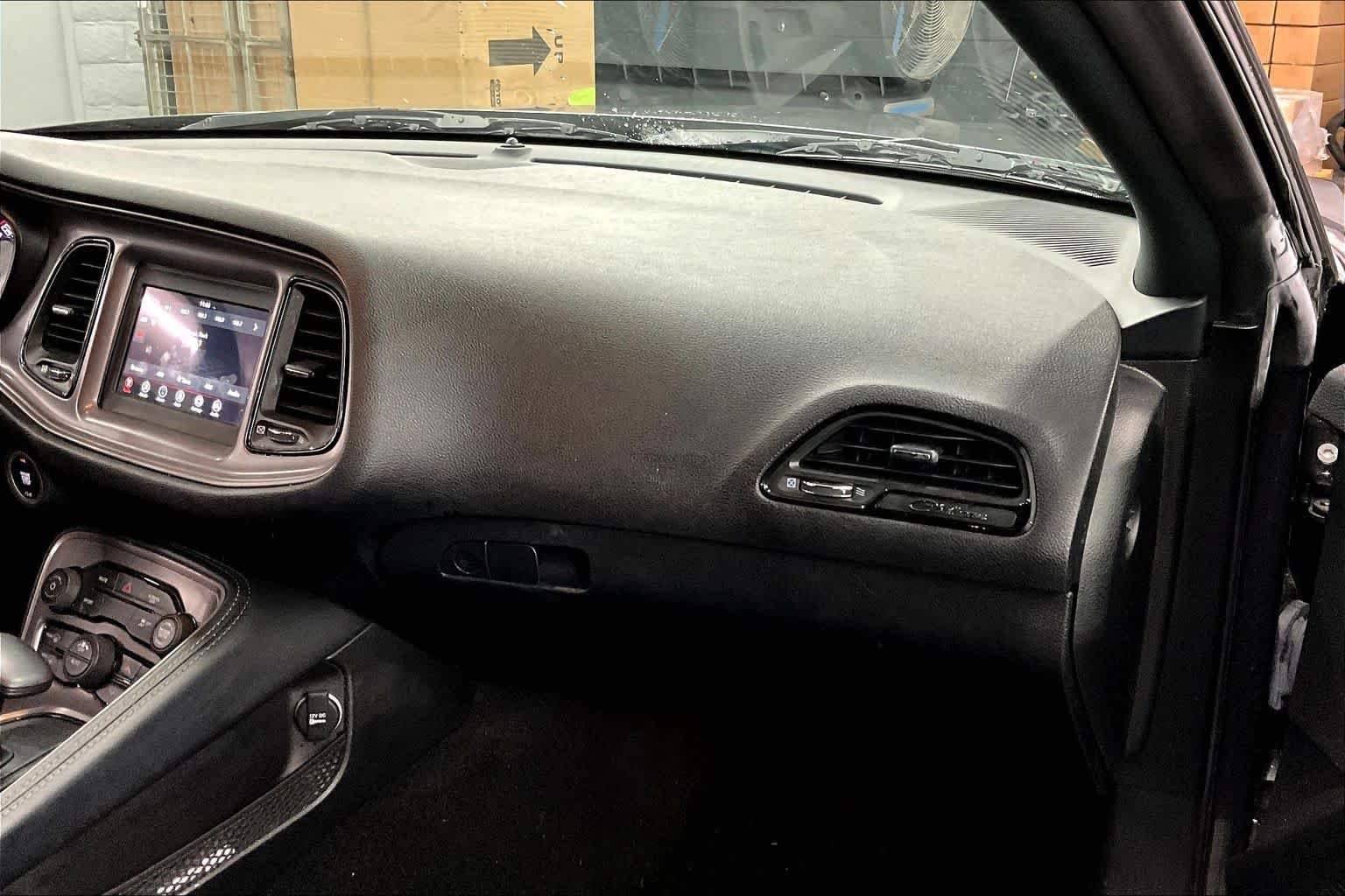 Used 2023 Granite Pearlcoat Dodge SXT image 18