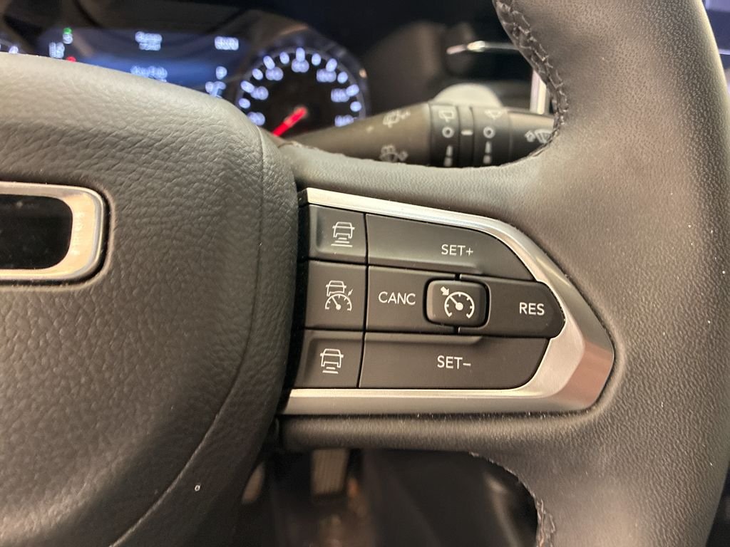 Used 2023 White Jeep Limited image 23