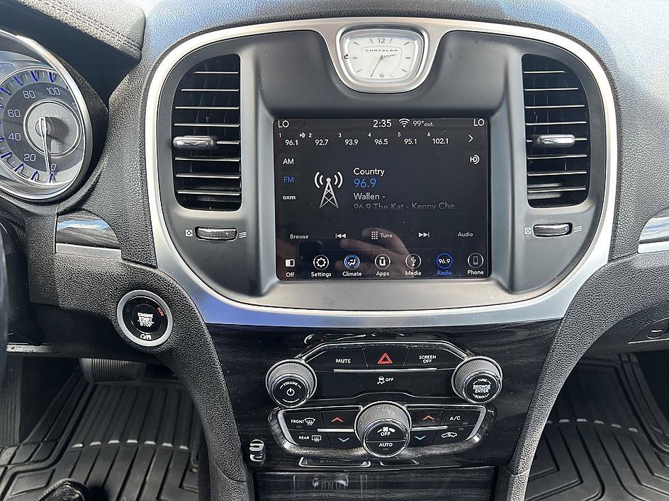 Used 2019 Velvet Red Pearlcoat Chrysler Touring image 24