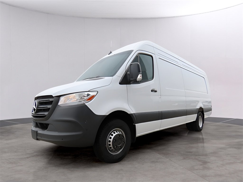 Used 2024 Mercedes-Benz Sprinter Cargo Van Base with VIN W1Y8ND3Y6RT189063 for sale in Kansas City