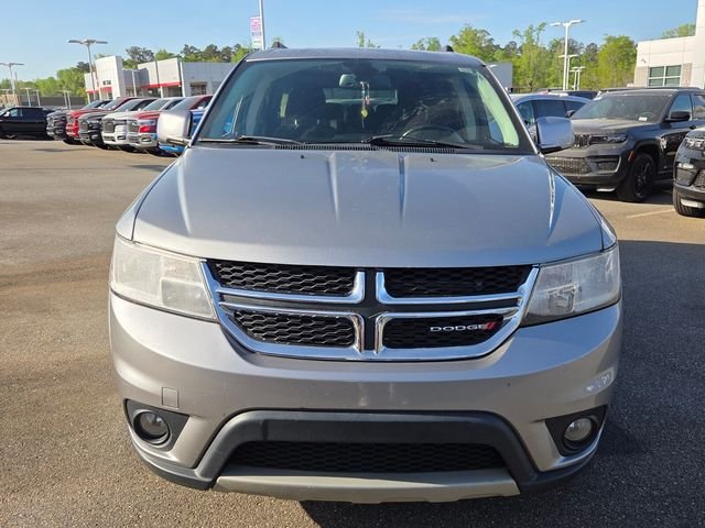 Used 2019 Silver Dodge SE image 2