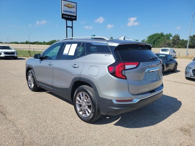 Used 2024 Silver GMC SLT image 24