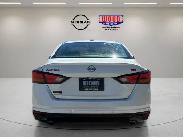 Used 2024 Pearl White Tricoat Nissan 2.5 SR image 3