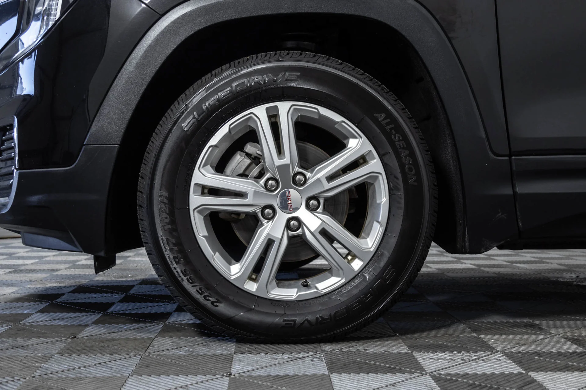 Used 2024 Ebony Twilight Metallic GMC SLE image 45