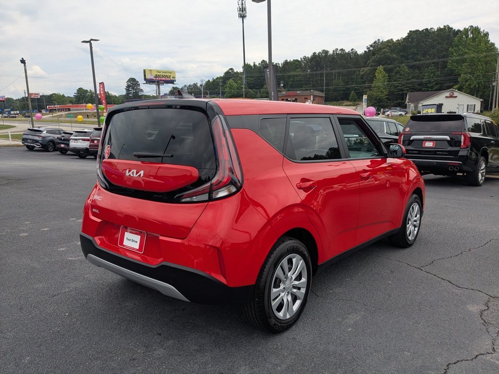 Used 2025 Inferno Red Kia LX image 5