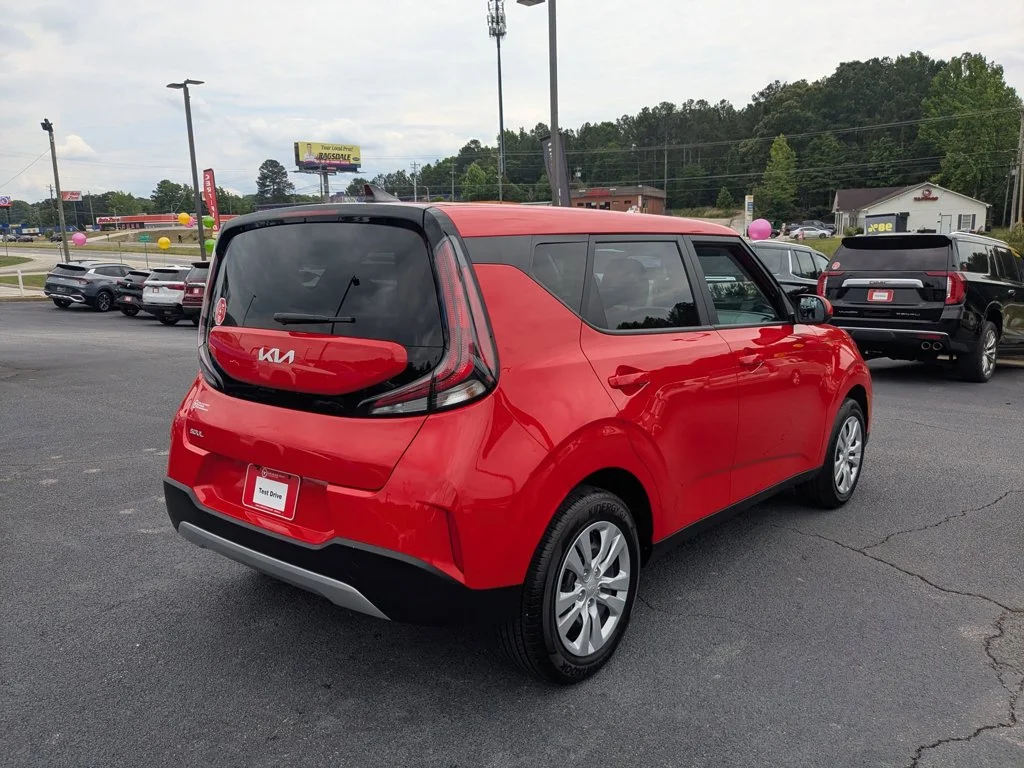 Used 2025 Inferno Red Kia LX image 5