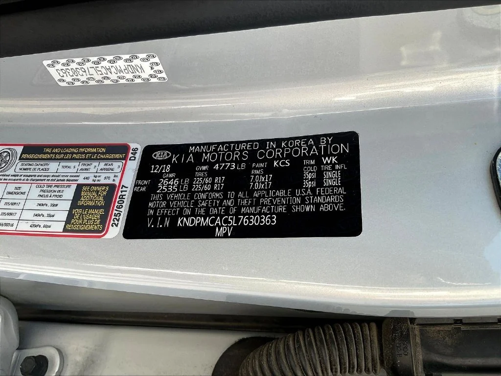 Used 2020 Sparkling Silver Kia LX image 20