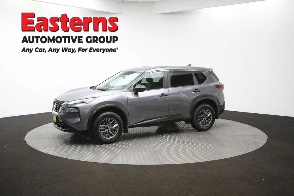 Used 2021 Gray Nissan S image 58