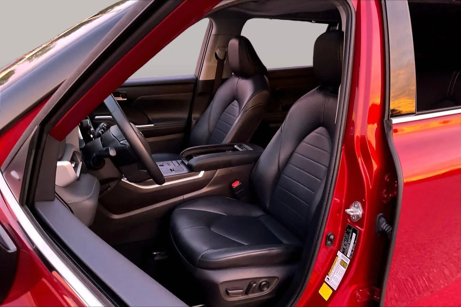 Used 2022 Ruby Flare Pearl Toyota XLE image 8