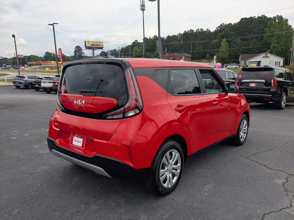 Used 2025 Inferno Red Kia LX image 5