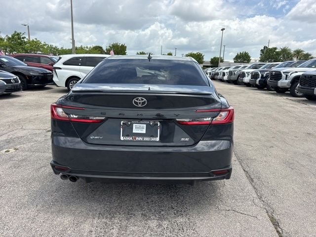 Used 2025  Toyota SE image 14