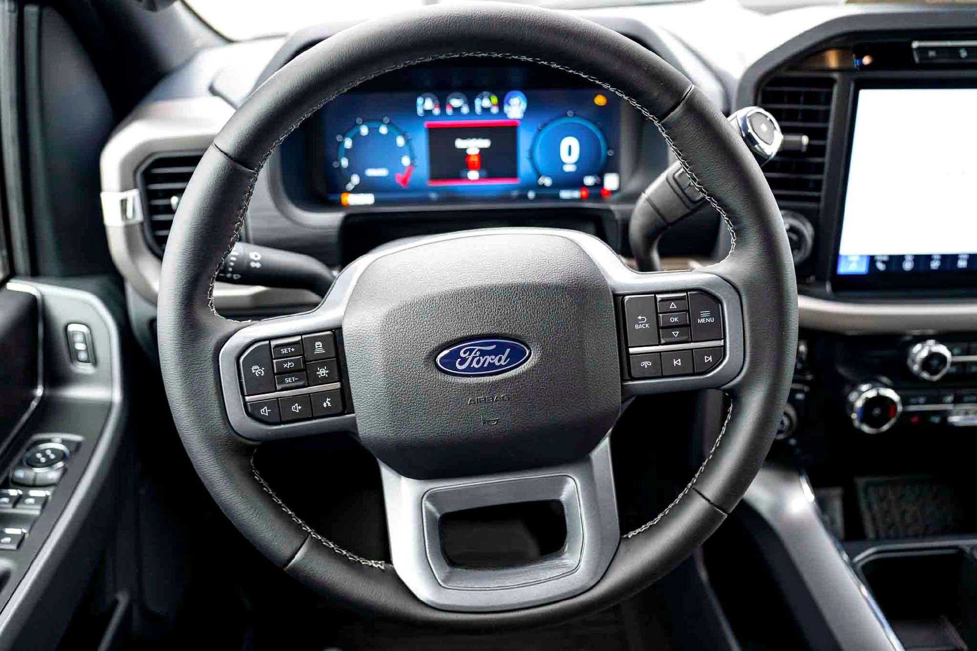 New 2025 Agate Black Metallic Ford XLT image 21