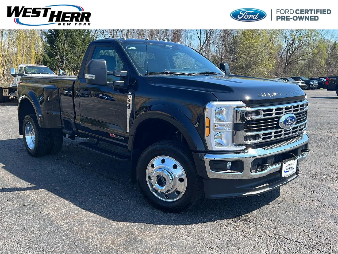 Certified Used 2025 Agate Black Ford XLT image 1