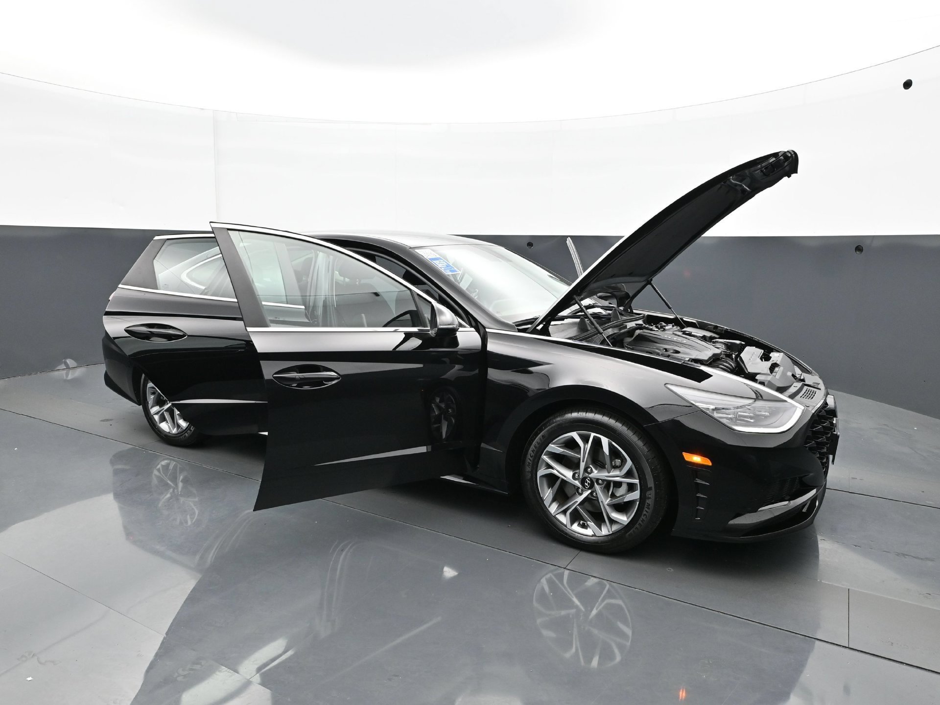 Certified Used 2023 Onyx Black Hyundai SEL 2.5L image 40