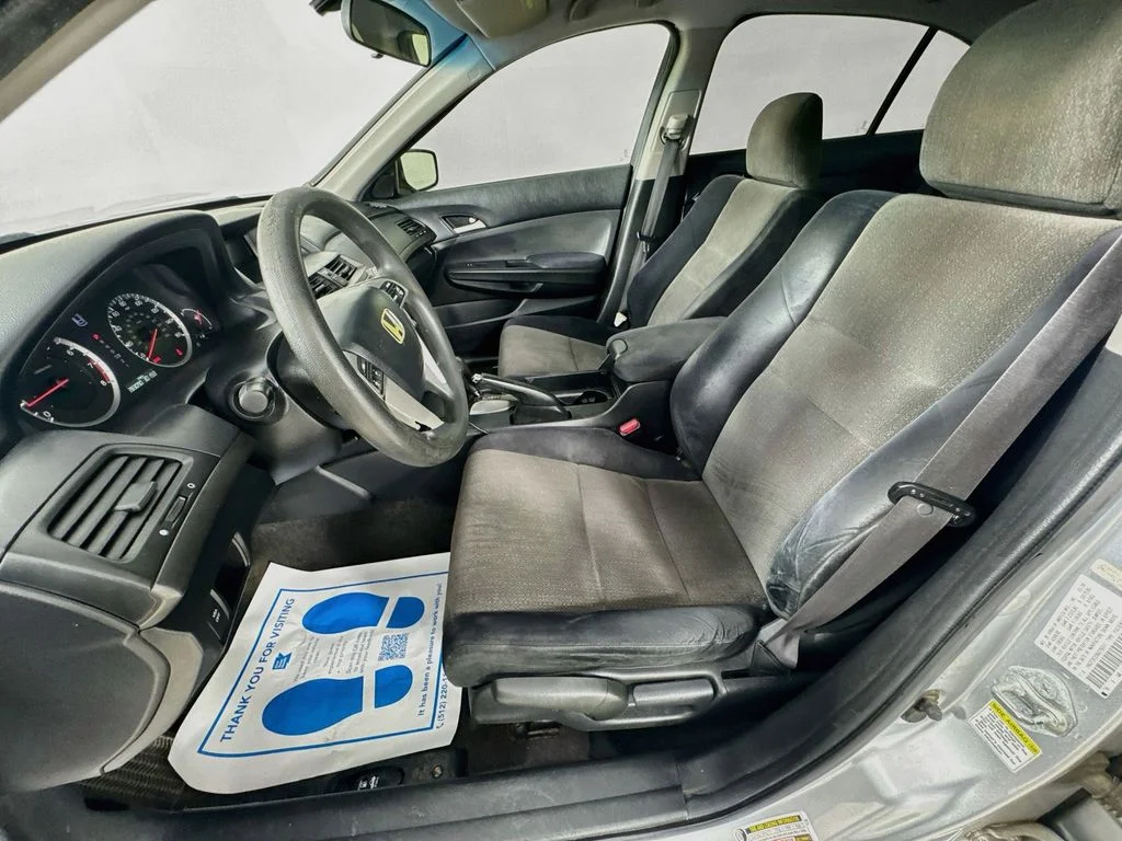 Used 2008 Silver Honda LX image 23
