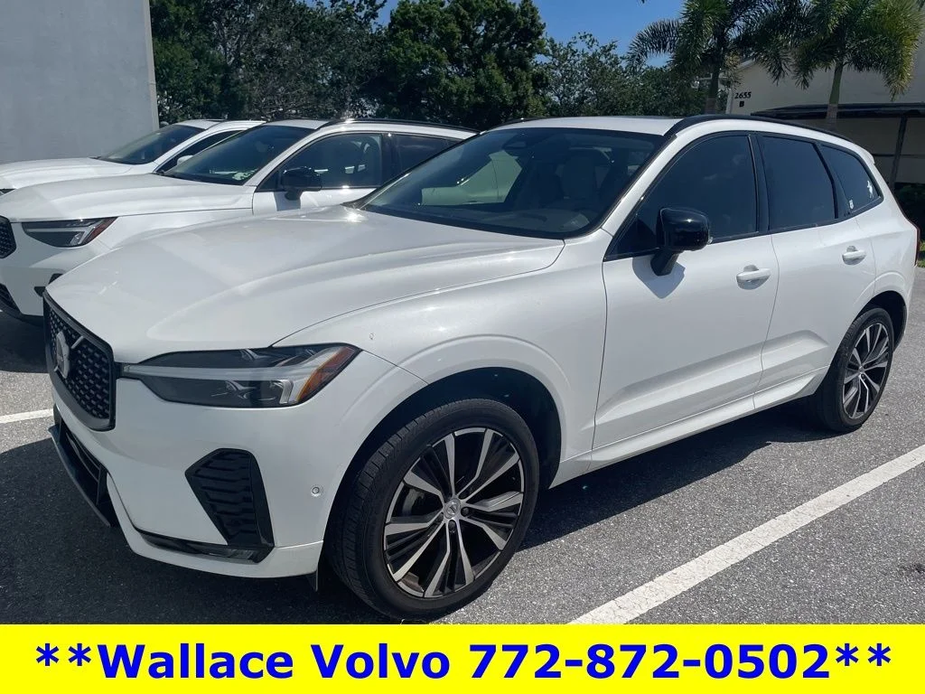2024 Volvo XC60 B5 Plus Dark Theme AWD's photo