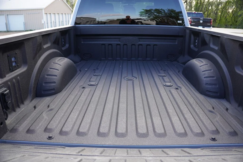 Used 2025 Gray Ford Lariat image 22