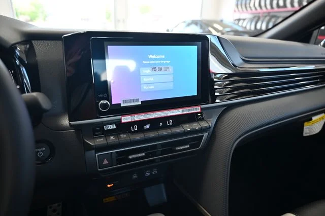 2026 Toyota Camry SE - Photo 15