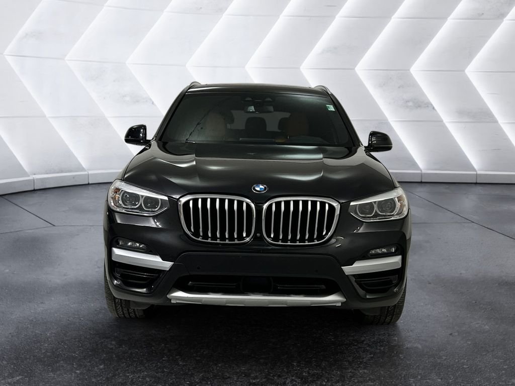 Used 2021 Black BMW xDrive30i image 2