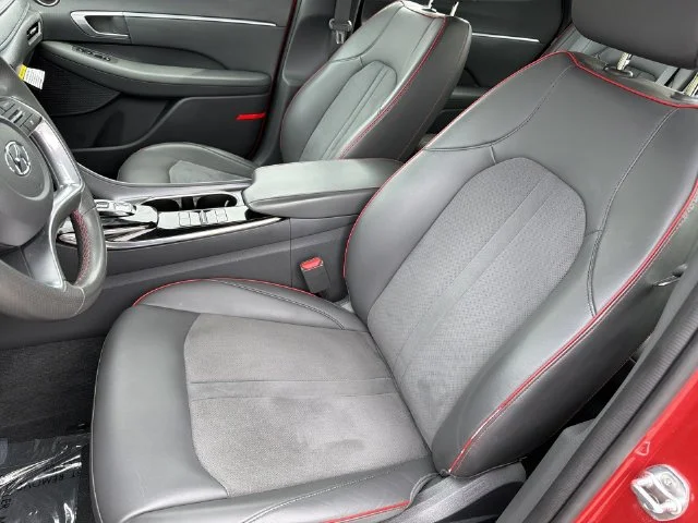 Used 2021 Red Hyundai SEL Plus image 33