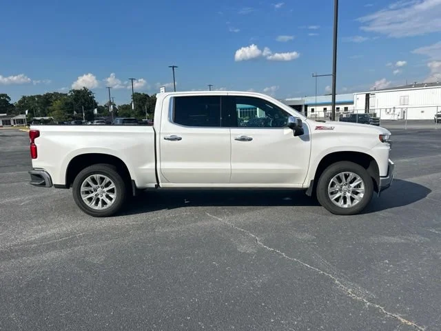 Used 2022 IRIDESCENT PEARL TRICOAT Chevrolet LTZ image 5