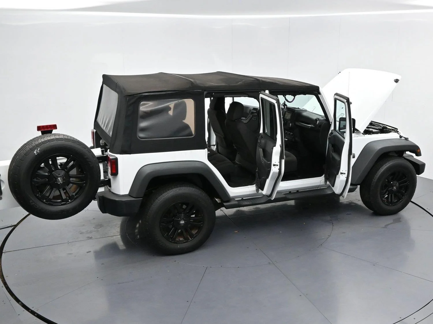 Used 2015 Bright White Clearcoat Jeep Sport image 37