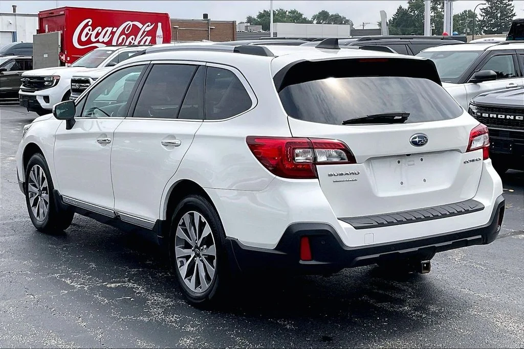 Used 2019 White Subaru 2.5i image 10