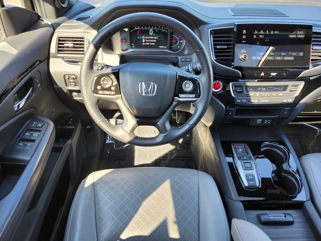 Used 2019  Honda Touring image 14