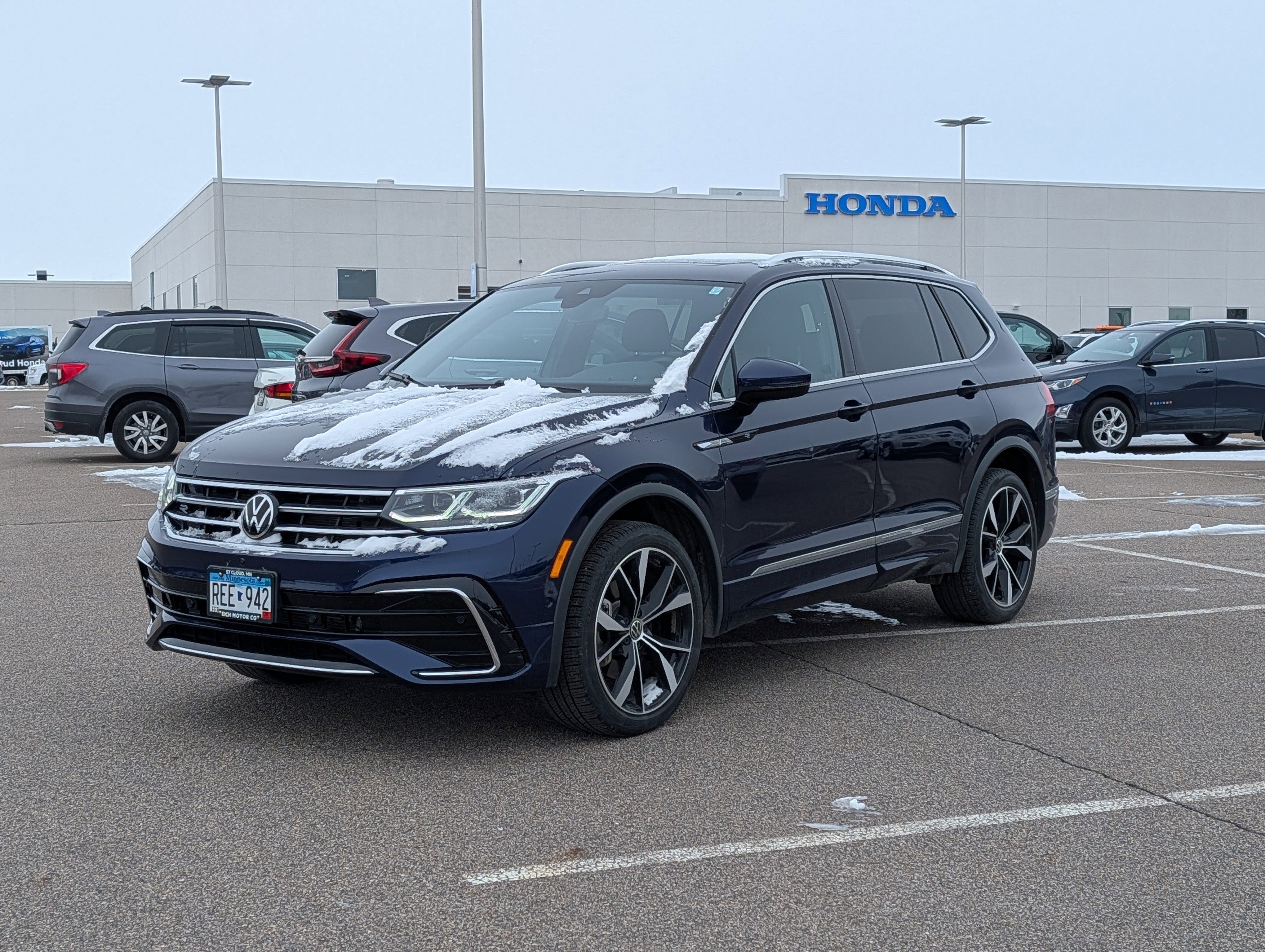 Used 2023 Volkswagen Tiguan SEL R-LINE with VIN 3VV4B7AX9PM057872 for sale in Waite Park, Minnesota