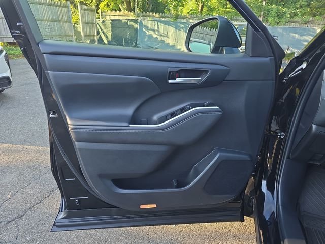 Used 2026 Black Toyota XLE image 27