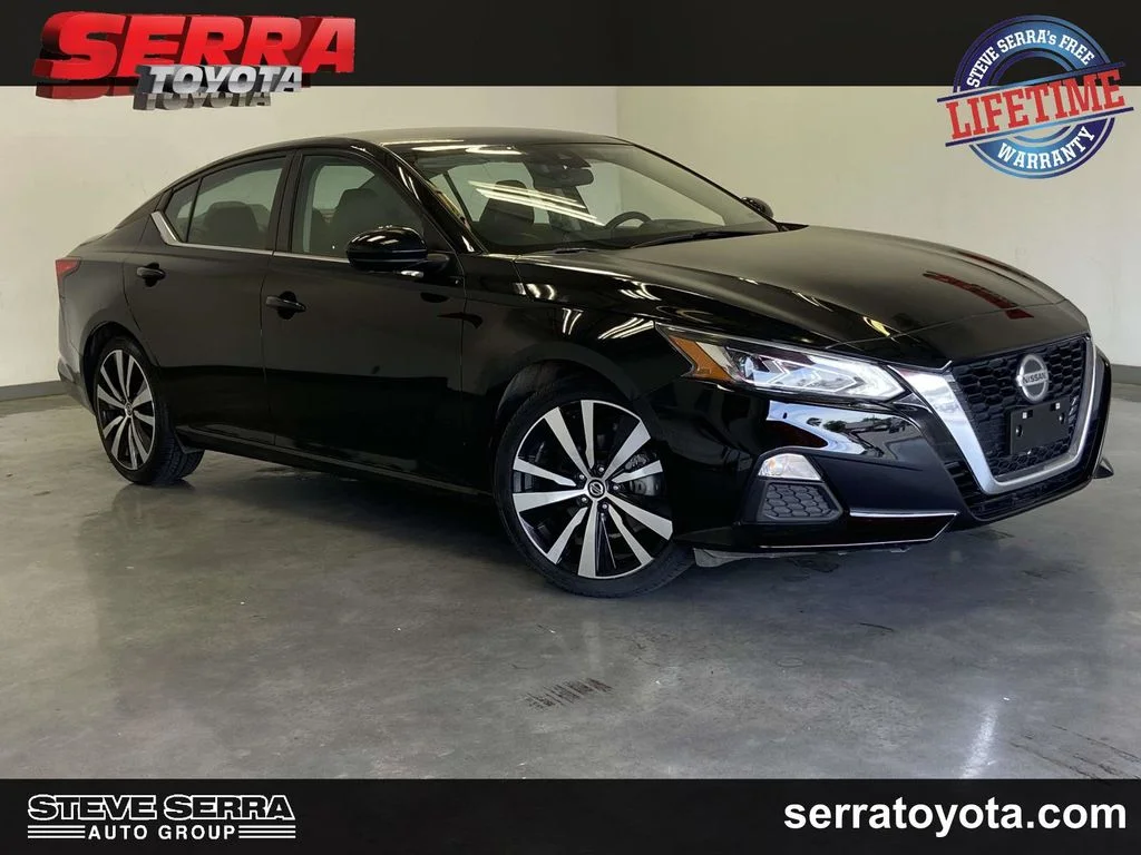 Used 2021 Black Nissan 2.5 SR image 1