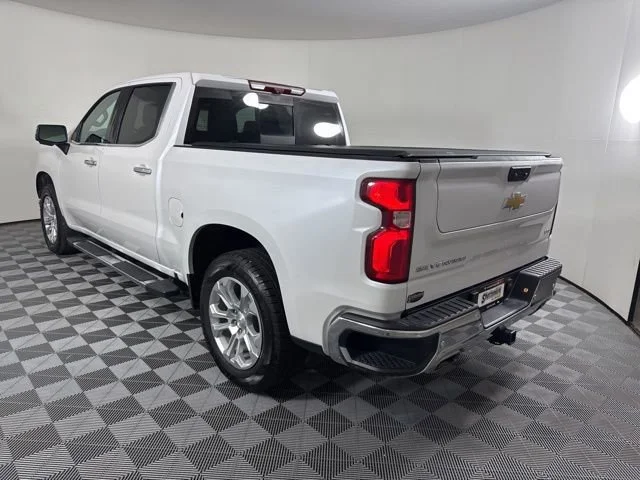 Used 2024 Iridescent Pearl Tricoat Chevrolet LTZ image 4