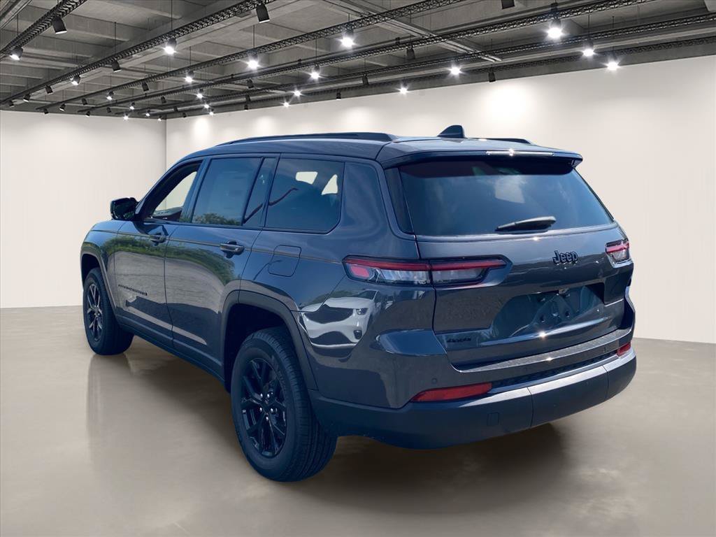 New 2026 Baltic Gray Metallic Clear-Coat Exterior Paint Jeep  image 3