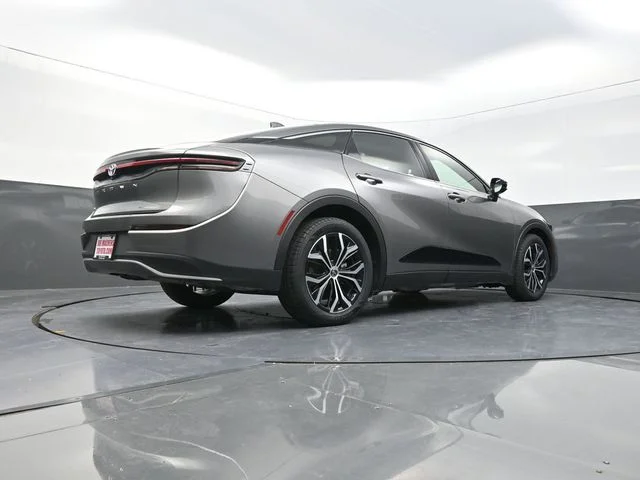Used 2023  Toyota XLE image 36