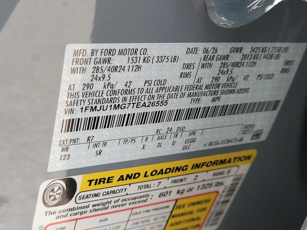 New 2026 Glacier Gray Metallic Tri-Coat Ford Platinum® image 30