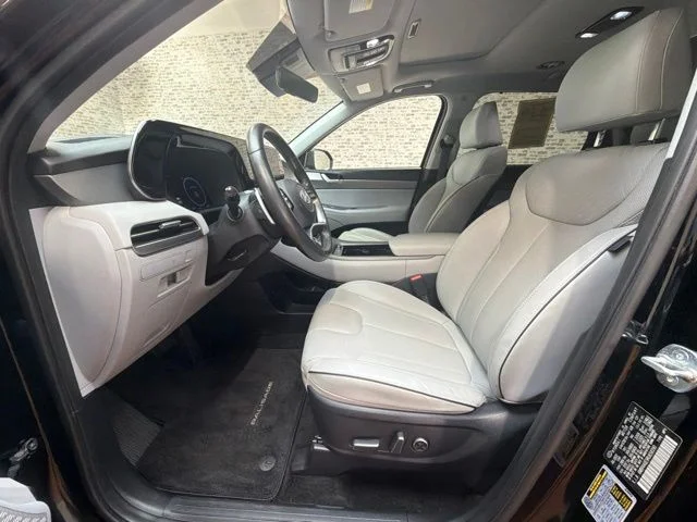 Used 2024 Black Hyundai SEL image 17