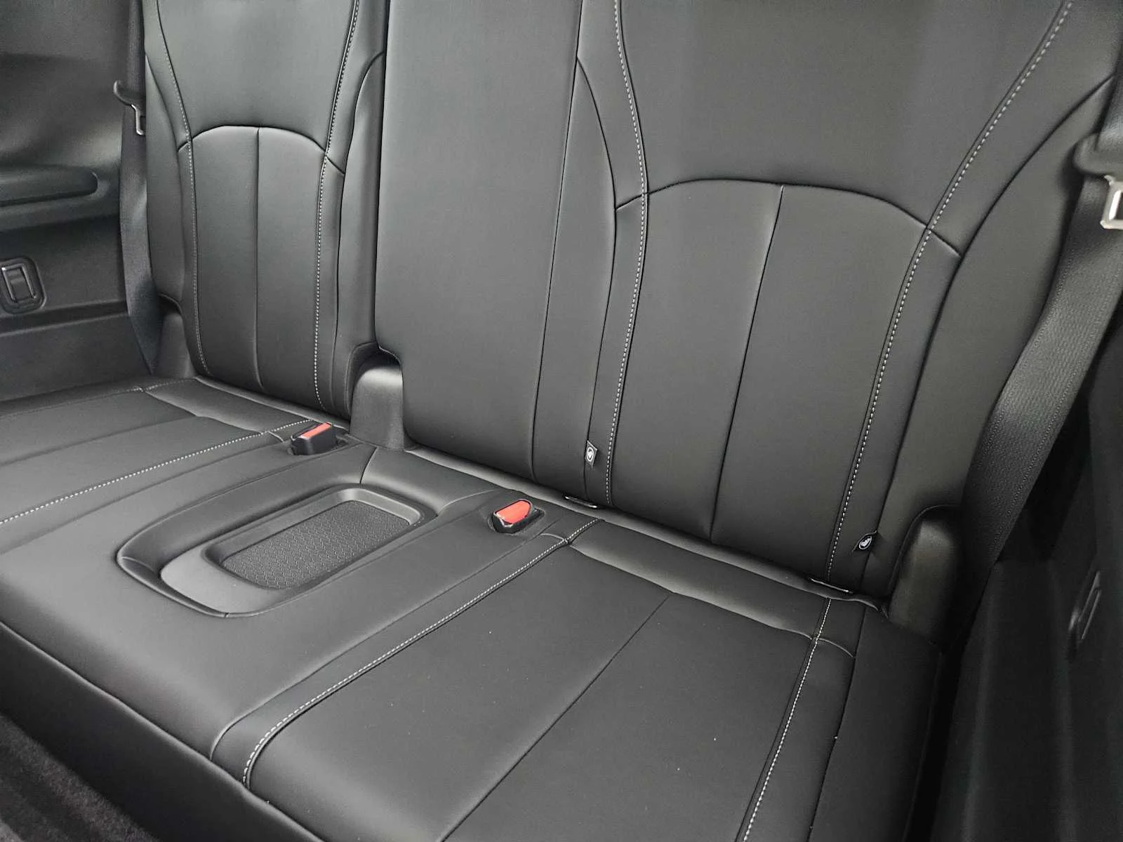 New 2026 MINERAL BLACK INFINITI Luxe FWD image 22