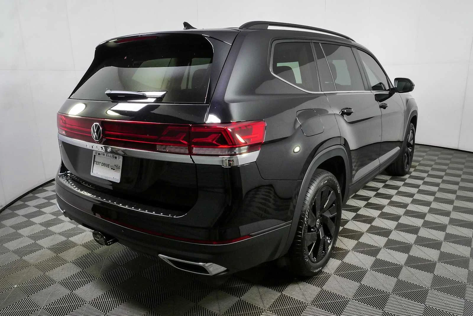 New 2026 Deep Black Pearl Volkswagen 2.0T SE w/Technology image 3